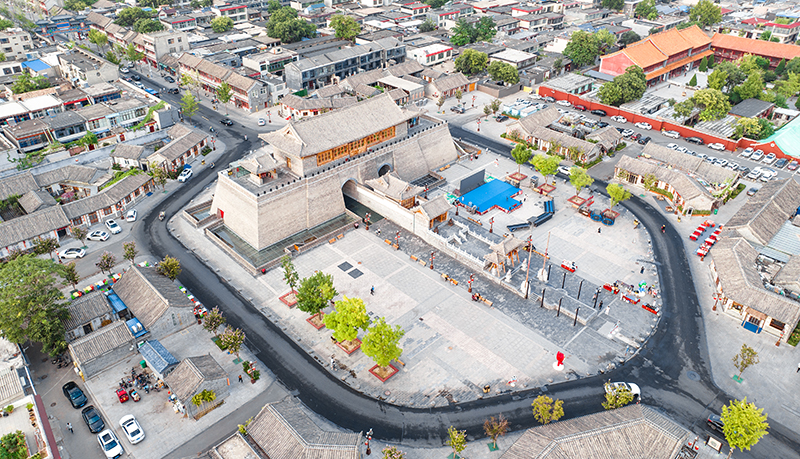 2022年9月8日，石家莊，航拍正定縣正定古城陽和樓與正定歷史文化街。